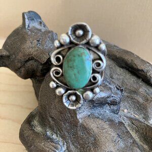 Vintage Native American Green Turquoise Sterling Ring